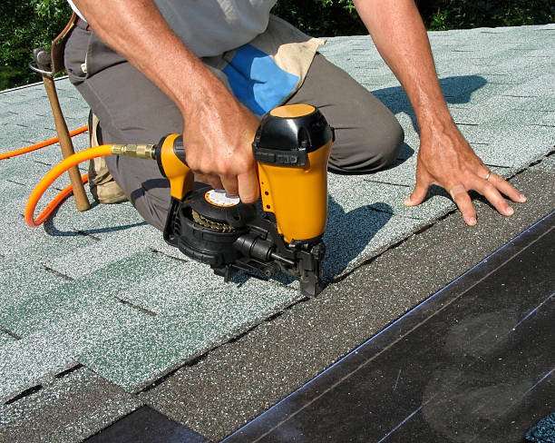 Best Roof Repair Specialists  in Wautoma, WI